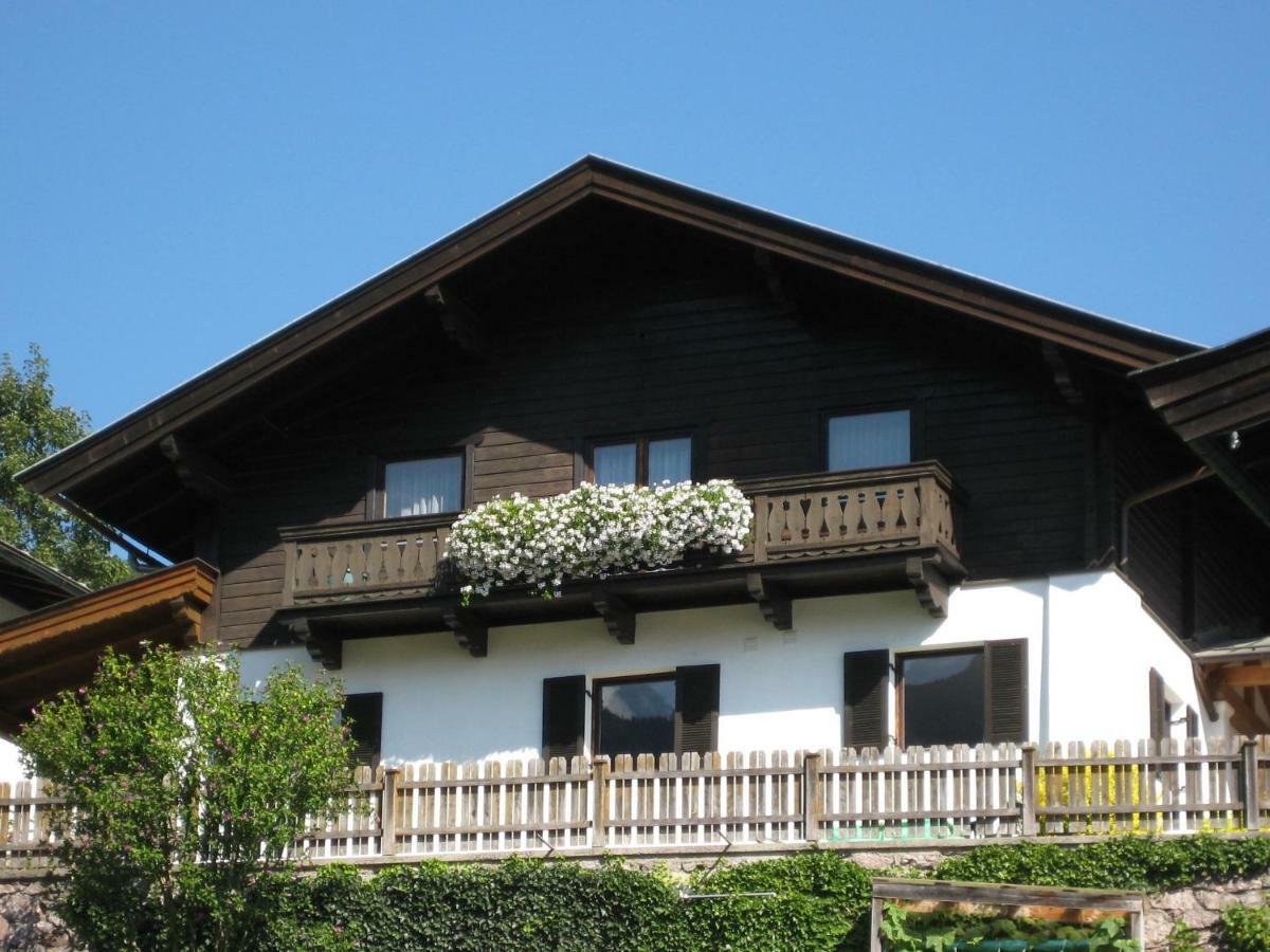 Ferienhaus Bachler Бриксен-им-Тале Екстериор снимка